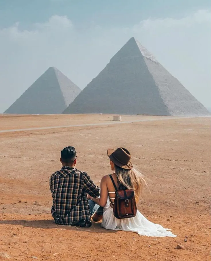 Pyramids Tour: 2 Days by Air