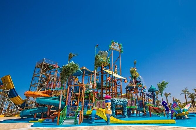 Makadi Water World – farbenfrohe Wasserrutschen