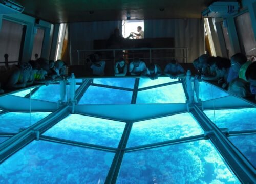 Glass-Bottom-Boat in Hurghada – Ultimativer Guide zu Schnorchelerlebnissen, Tipps & Abholzeiten